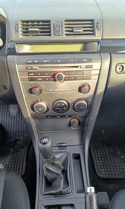Mazda 3 cena 6000 przebieg: 245200, rok produkcji 2006 z Rzeszów małe 137